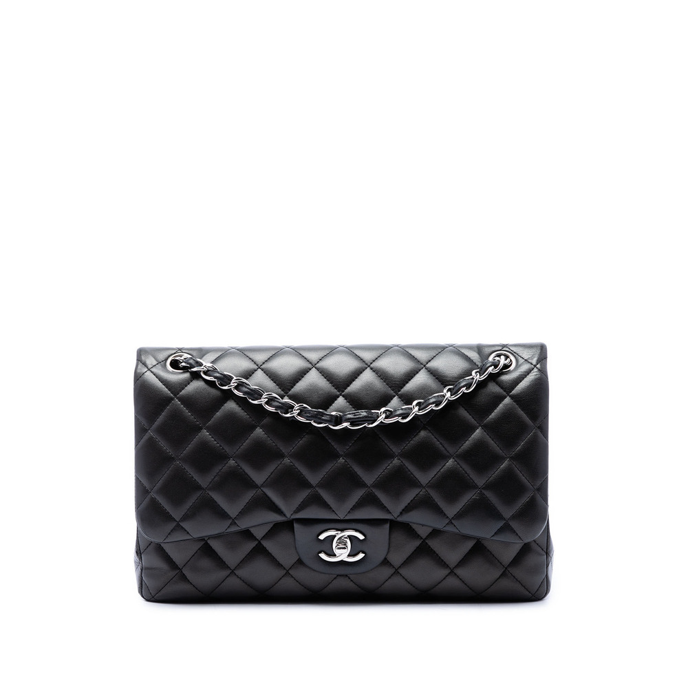 Pre-Loved Chanel Jumbo Classic Lambskin Double Flap
